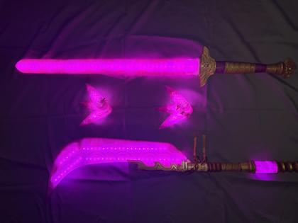Guerreiras do K-Pop • Armas COM LED